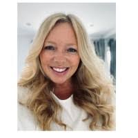 Sasha Dickinson's Instagram, Twitter & Facebook