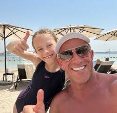 Christine Deneyer's Instagram, Twitter & Facebook