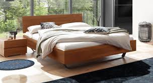 Casa de mobila seit 15 jahren | spezialisierter händler von massivholzmöbeln in goslar. Bett Aus Buche Massiv Mit Hohem Kopfteil Und Metallkufen Honoka