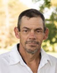 Brad Bradley's Instagram, Twitter & Facebook