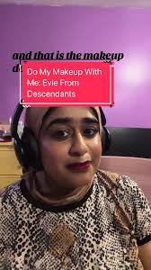 How to Do Evie Zamora Makeup