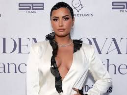 Sexually fluid is not bisexual many people who don't understand what sexually fluid means automatically assumes they're bisexual. Celebrities Speak About Being Sexually Attracted To More Than 1 Gender