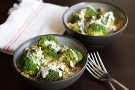 Quinoa Et Brocolis Sauce Chevre Et Noisettes Au Thermomix Yummix Recette Sauce Chevre Brocolis Thermomix Recette