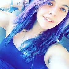 Scarlett Henderson's Instagram, Twitter & Facebook