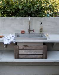 a modernist's outdoor kitchen: low tech