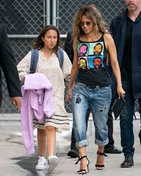 It's rare to see nahla smiling when she's out with her mom. Halle Berry And Daughter Nahla At Jimmy Kimmel Live In La May 22 2019 Halleberry Halle Berry Style Halle Berry Smart Outfit