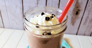 Add in the pristine whey protein powder and blend for 10 seconds. Chocolate Hazelnut Nutella Shake Thm Keto Low Carb Gf Sf