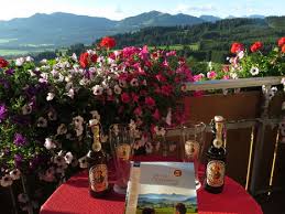 Apartment is located in 760 m from the centre. Haus Panorama Monteurzimmer In Oy Mittelberg 87466 Hornweg