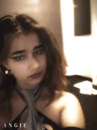 Leandra Lovejoy's Instagram, Twitter & Facebook