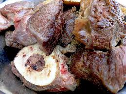 Gulasch Mit Rinderwade Auf Zwei Kursen Zum Wiener Original Rezept Gulasch Fleischrezepte Rezepte