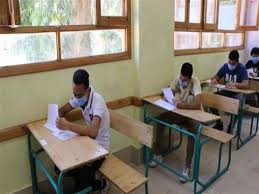 فيديو جديد لصاحب فضيحة جنسية تتسبب بحرق منازل تسبب ظهور فيديوهات جنسية جديدة لمدير مركز الشباب في مدينة إيتاي البارود بمحافظة البحيرة شمال مصر، في اشتعال الأوضاع داخل المدينة الهادئة، حيث تداول شباب المدينة 31 فيديو جديداً للفضيحة عبر. Rji0jtihah2htm