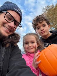 Can a single person set up and take down a Ramada?