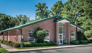 What do pet emergencies look like? Sister Hospitals Animal Urgent Care Of Fayetteville