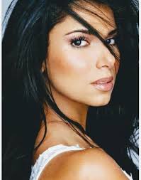 Pin By Jacqueline Marie Johnson On Jet Black Hair Latina Beauty Latina Hair Natural Makeup Looks