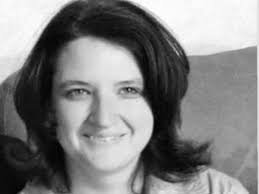 A mother vanished awaiting trial for killing her husband. Her daughter saw  it coming