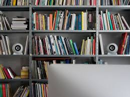 Es wurde einfach von zuhause mitgebracht. Homeoffice Speaker Lautsprecher Fur Das Buro Zuhause Design Lautsprecher Musikanlage Lautsprecher