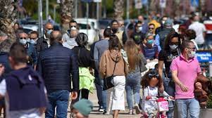 Sulla base delle curve dei contagi, gli esperti prevedono che la situazione epidemiologica non subirà peggioramenti, ma l'allarme per la variante delta ha fatto propendere per. Inxghejp0cl45m
