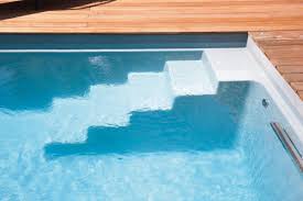 Gaudi Und Genuss Im Eigenen Gartenpool Schwimmbad De Pool Im Garten Schwimmbad Bauen Pool