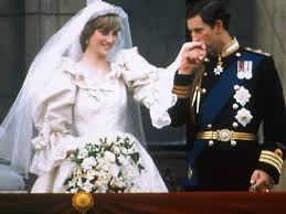 As the world awaits the dress dénouement at windsor on 19 may who will make meghan markle's wedding dress? Meghan Markle S Wedding Dress Designer And Cost
