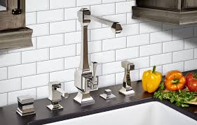 yorktown kitchen faucet suite