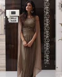 She is an actress, known for begusarai (2015), kasautii zindagii kay (2001) and parvarrish. 19 Likes 1 Comments Onestopforallideas Onestopforallideas On Instagram Actress Shweta Tiwari Daughter Palak Tiwa Fancy Tops Fancy Crop Top Fancy Suit