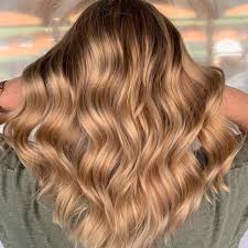 Honey blonde is a gorgeously warm blonde hair color. 14 Scorching Warm Blonde Hair Ideas Formulas Wella Professionals