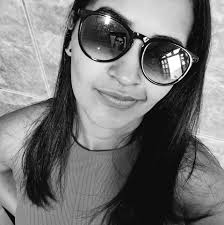 Meu presidente é um mito! Ele é o presidente perfeito? Sinceramente eu não  sei. Mas eu sei que ele tem boas intenções para todos nos Ele não esta no  poder pra separar