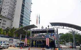 They can not able to con the elder or teenager, as they do not i also received called from this number060326163999 saying he is inspector chong. Bukit Aman Tunda Ambil Keterangan Khairuddin Free Malaysia Today Fmt
