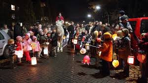 Dass sich jener tag schon im frühmittelalter als martinstag etabliert hat. Sankt Martin 2020 Was Wird Am Martinstag Gefeiert