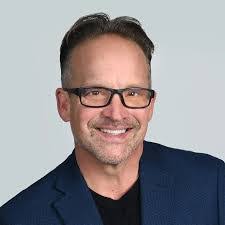 Michael Moll's Instagram, Twitter & Facebook