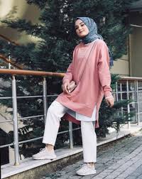 Prices written in this site are retail prices. Model Pakaian Hijab Casual 10 Fashion Hijab Casual 2020 Santai Dan Tetap Stylish Kekinian Selain Tetap Tampil Modis Gaya Berhijab Ini Juga Cocok Untuk Digunakan Sehari Hari The Best Undercut Ponytail