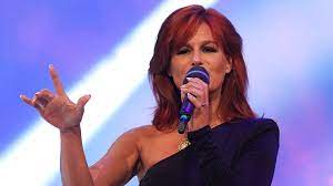 Maybe you would like to learn more about one of these? Andrea Berg Eroffnet Die Fernsehgarten Saison