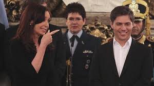 Axel kicillof anunció que establecimientos como shoppings, gimnasios y restaurantes podrán aumentar el. Axel Kicillof El Codicioso Favorito De Kirchner
