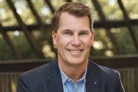 Corry Hull wins UBA Producer Peak Performer Award for a 2nd Consecutive  Year!