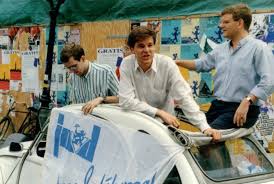 Bas Bakker Mark Rutte En Jan Van Zanen Voeren In Een Deux Chevaux Campagne Voor De Jovd 1989 Foto Boek Jaren Tachtig Boeken Historicus