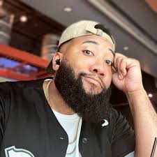 Dylan Leigh (@Deeelayyy)