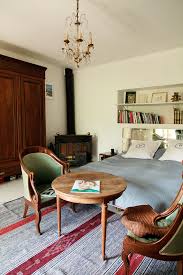 Emmanuelle Oddo Et Nicolas Veidig Favarel The Socialite Family Decoration Interieur Facile Tapis D Interieur Mobilier En Bois