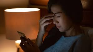 Singaporean comedian Elisha Tan makes the case for workplace romances