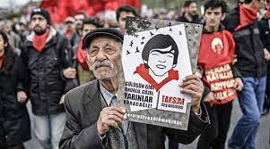 Berkin elvan, bugün sabah gelen haberle berkin elvan'ın uzun süredir hastanede yoğun bakımda mücadele veren küçük çocuğun bugün yaşamını yitirdiği haberi geldi. Rf3jqcgts9vdam