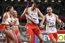 To pierwszy krążek z tego kruszcu dla reprezentacji polski podczas zmagań w tokio. Tokio 2020 Lekkoatletyka Zloty Medal Mieszanej Sztafety 4x400 M Natemat Pl