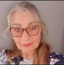 🎄Söders julkalender 2024🎄 Ny lucka varje dag fram till julafton! Lucka  19, vinn TVÅ stora marabou!!🍫 För att delta: -Följ oss och tagga någon du  vill bjuda på choklad om du vinner😍