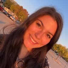 Danielle Crow's Instagram, Twitter & Facebook