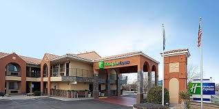 Free express start breakfast with hot and cold items; Holiday Inn Express Albuquerque I 40 Eubank Albuquerque Hotels Events Facilities