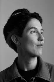 nora longatti — BIO