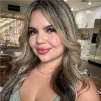 Colleen Beattie's Instagram, Twitter & Facebook