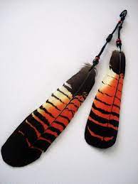 Black Cockatoo Feather Hair Clip Extension By By Teepeetribe 80 00 Wow Amazing Feather Hair Clips Feather Cockatoo