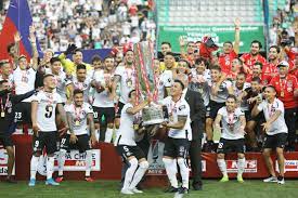 Chile's golden generation is one of the big storylines of the copa america, but not for the same reasons as in previous years. La Primera Copa Del Ano De Colo Colo Fue A Costa Del Archirrival La Tercera