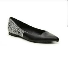 Black And White Flats Circus By Sam Edelman Shoes Circus By Sam Edelman Black White Flats Color Black White Size 7 5 Black White Flats White Flats Loafer Flats
