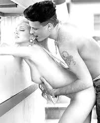 Madona Porno - 79 photo