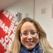 It's All Too Much: An Easy Plan for Living a Richer Life with Less Stuff:  Amazon.co.uk: Walsh, Peter: 9780743292658: Books